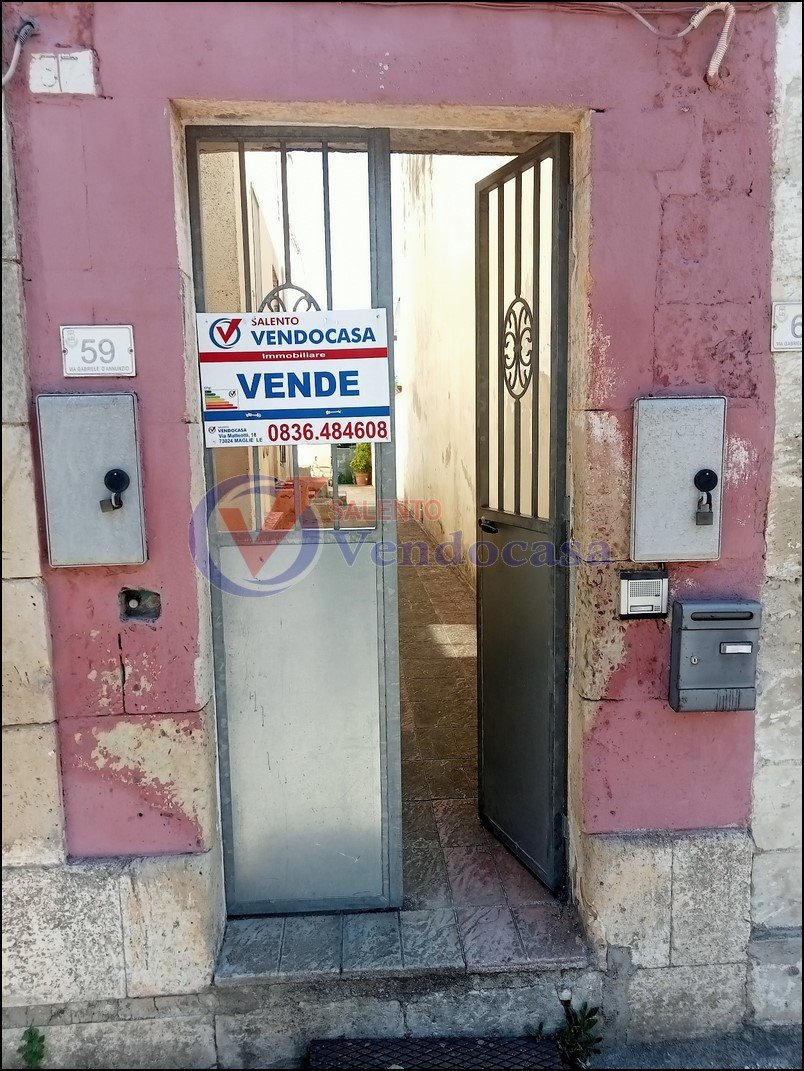 Indipendente da ristrutturare.